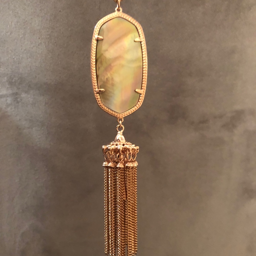 Kendra Scott Rayne rose gold necklace